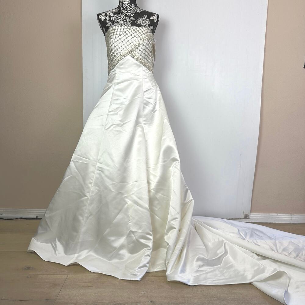 Oleg Cassini Collection Strapless Satin Princess Wedding Dress Size 8